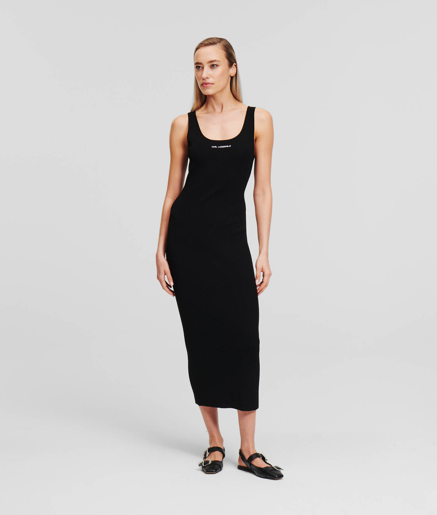 ROBE SANS MANCHES EN TRICOT CÔTELÉ