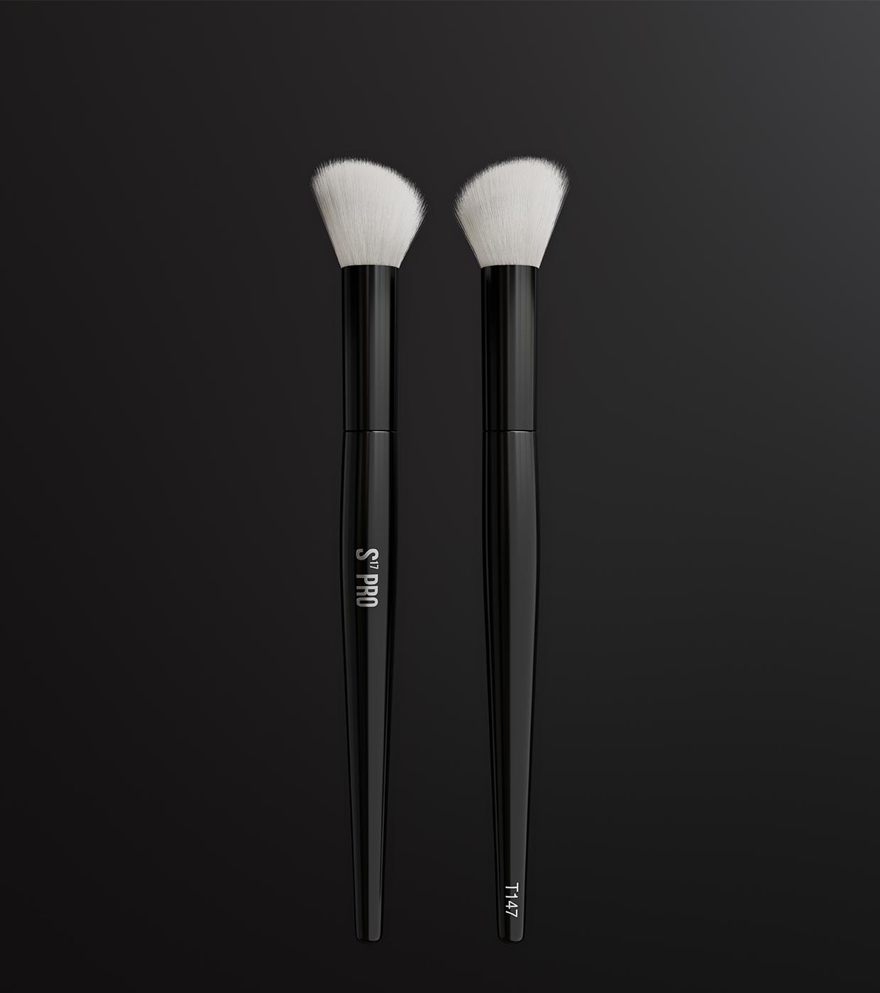 S17PRO - *Technique* - Pincel facial pequeno e angular - T147