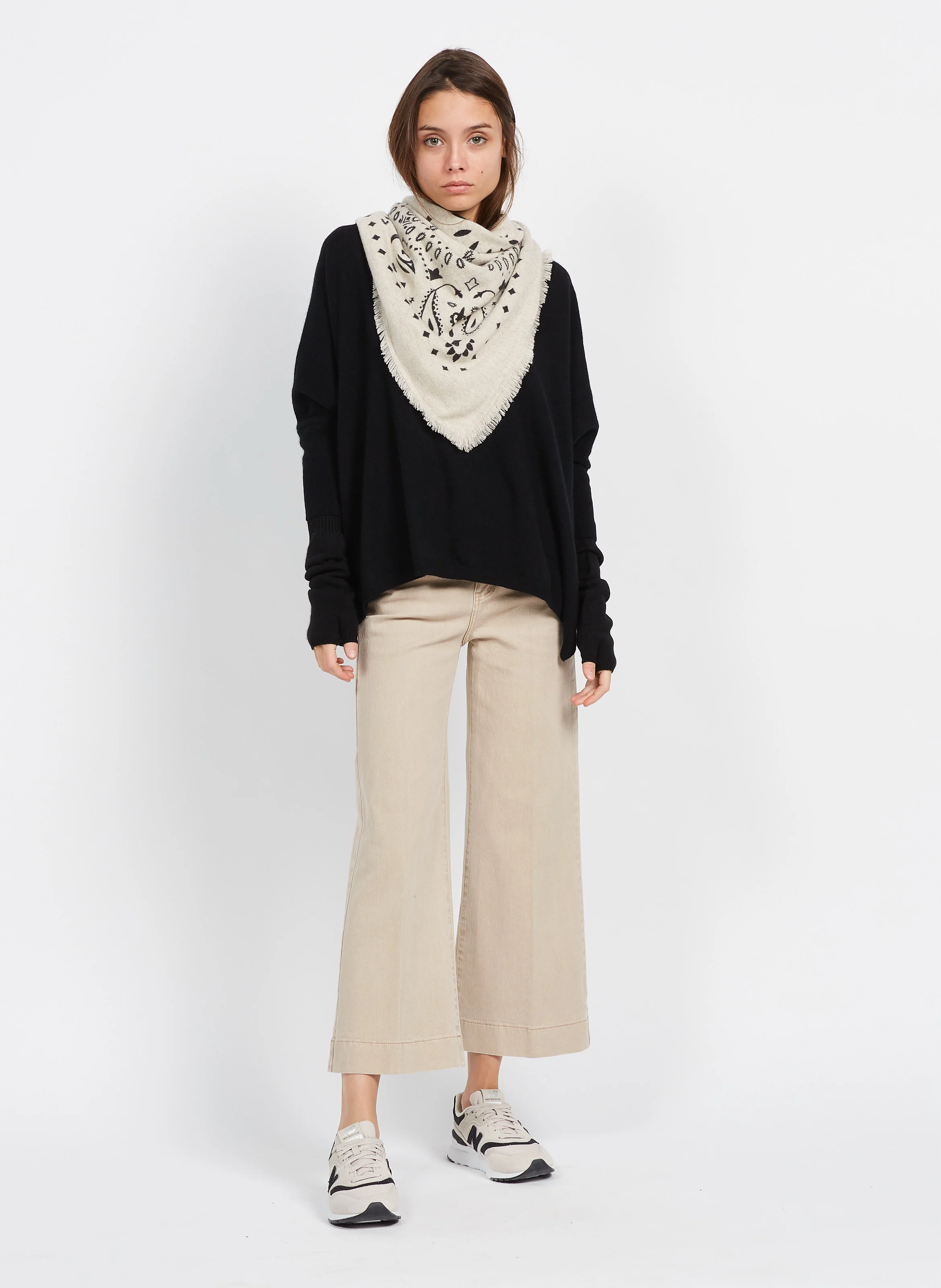 MINIE - Pull col V oversize en cachemire | Noir