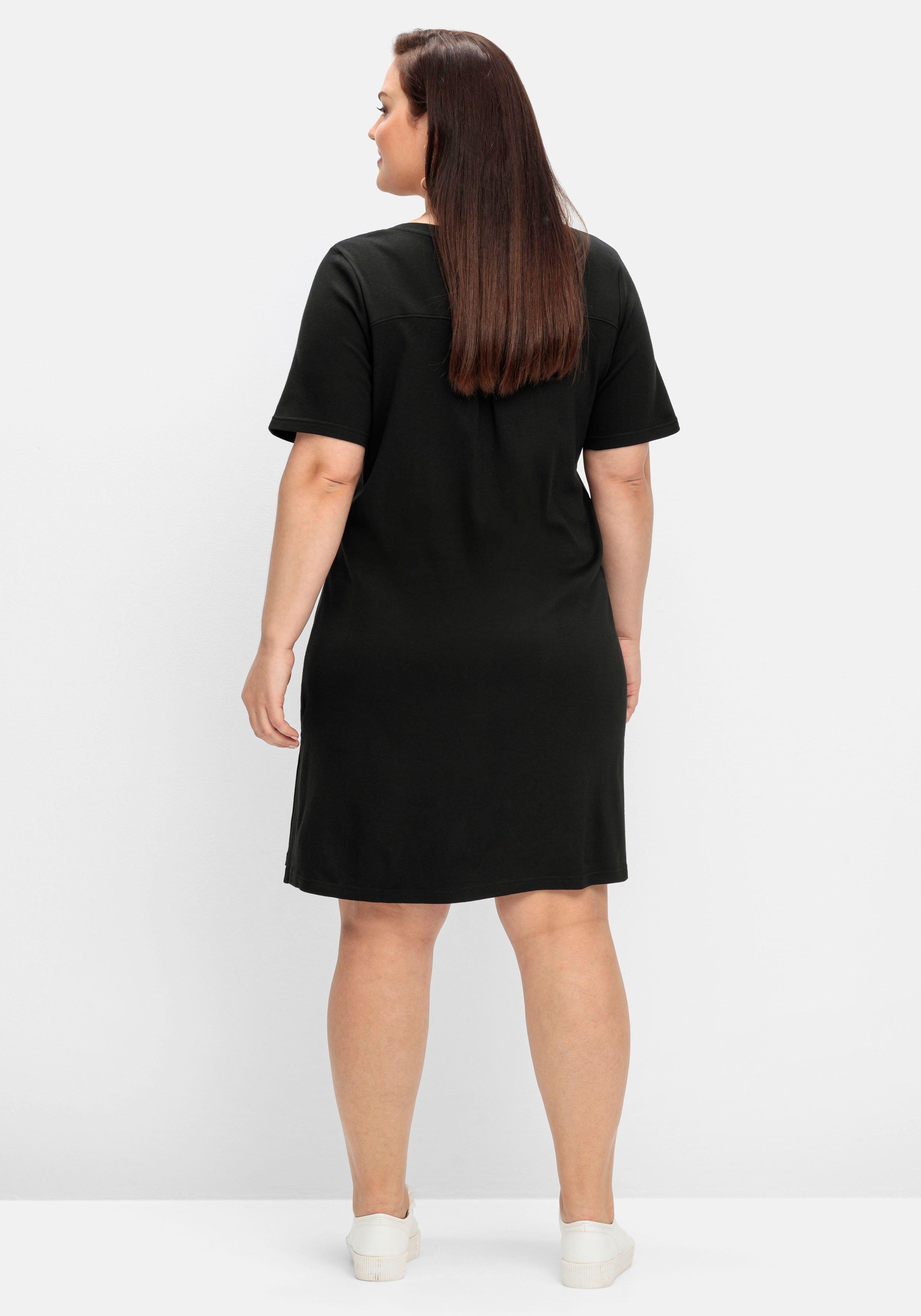 Jerseykleid mit hohen Seitenschlitzen