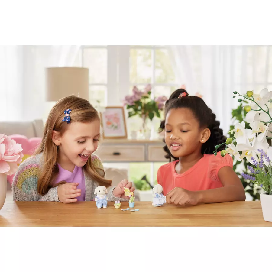 Sylvanian Families® Blumen- und Garten-Spielset mit Figuren