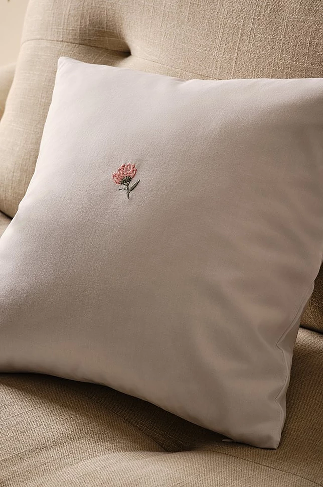 FLEUR brodert putetrekk