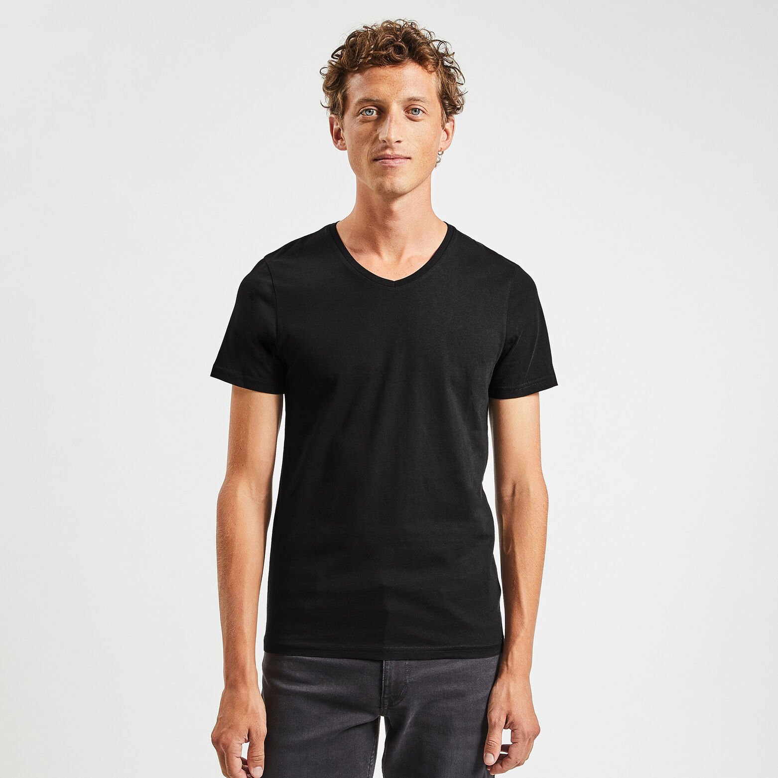 Tee shirt basique col V coton issu de l'agri biolo Noir