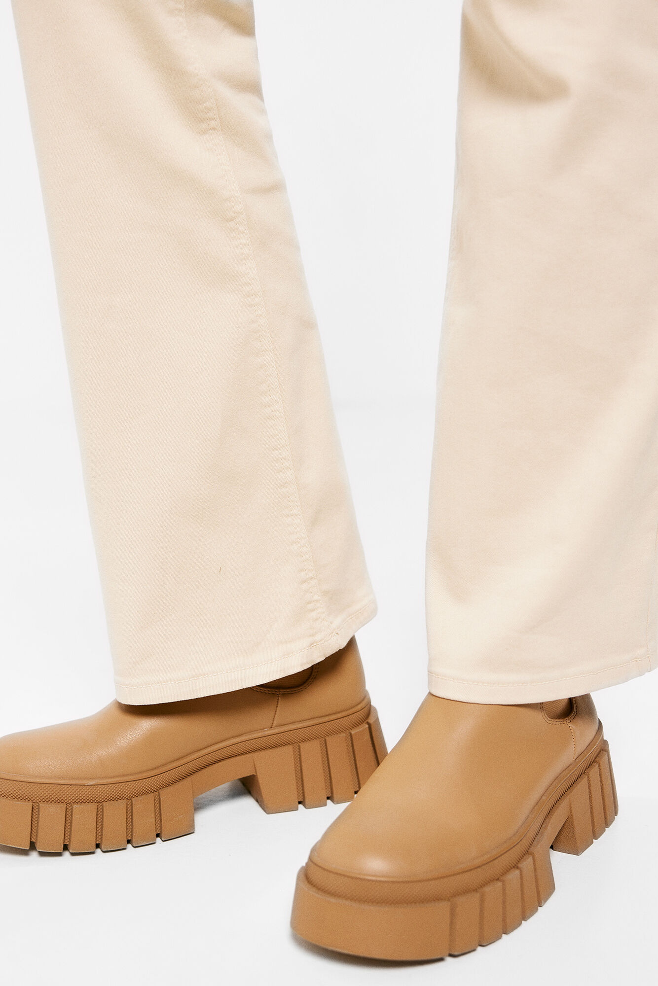 Calça jeans com lavagem sustentável e corte bota™