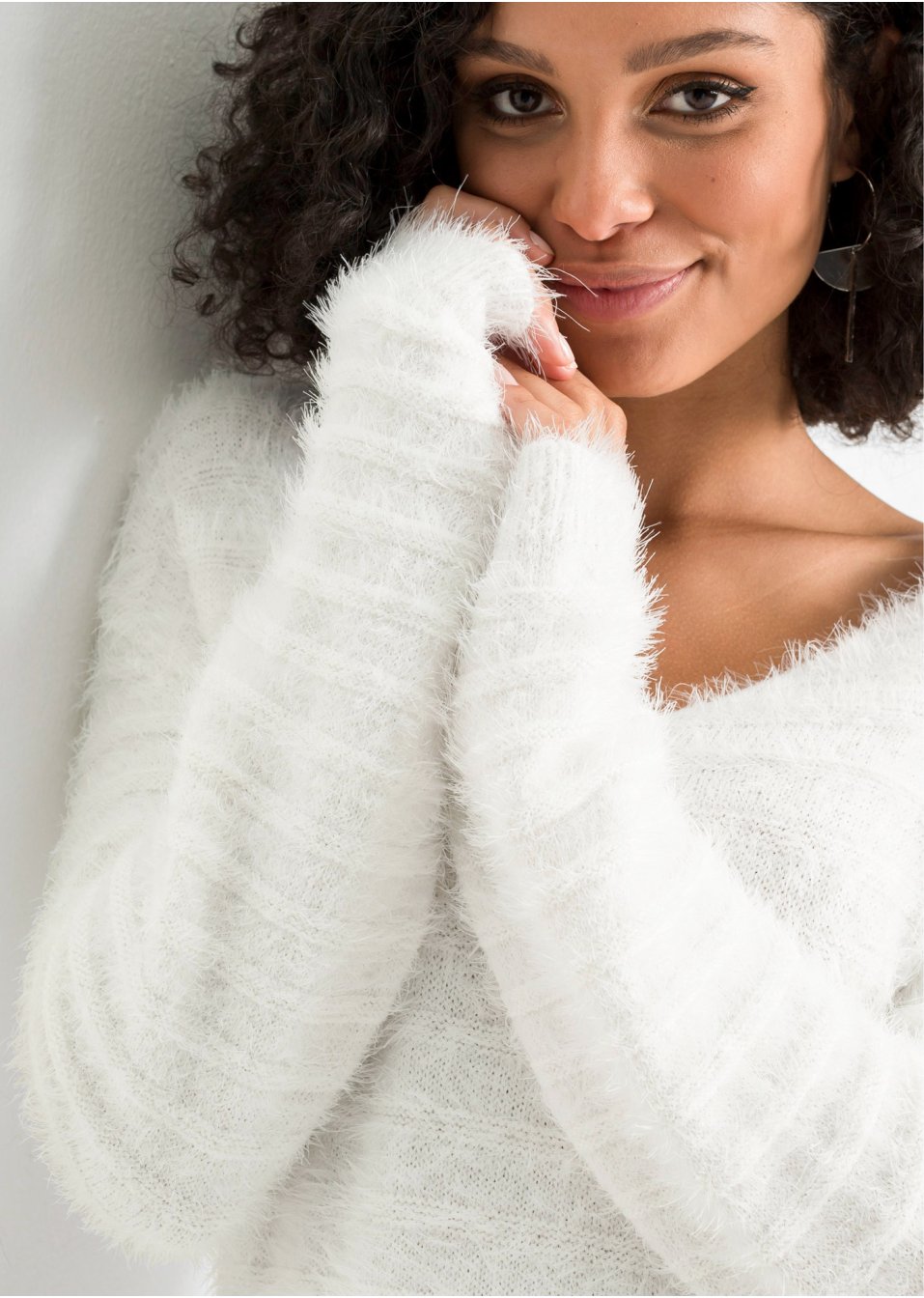 Pull long duveteux