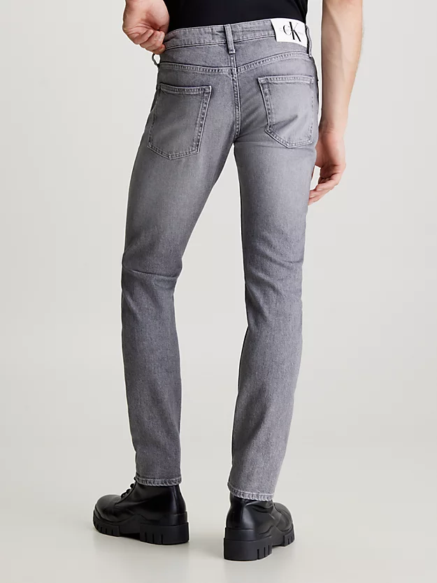 calça jeans justa