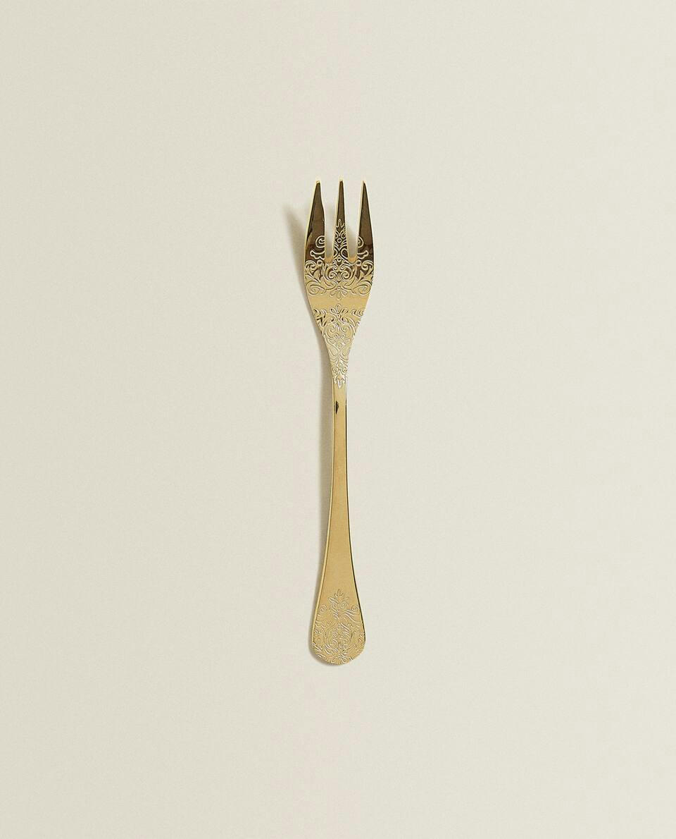 Garfo de brunch em ouro gravado