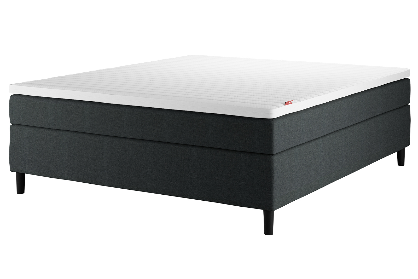 Sensitive 200 kontinentalseng Tekstil Chia 28 i 210x210 cm. Medium/Medium komfort med Premium hyperflex overmadrass og runde sorte ben 13cm. Sengegavl selges separat.
