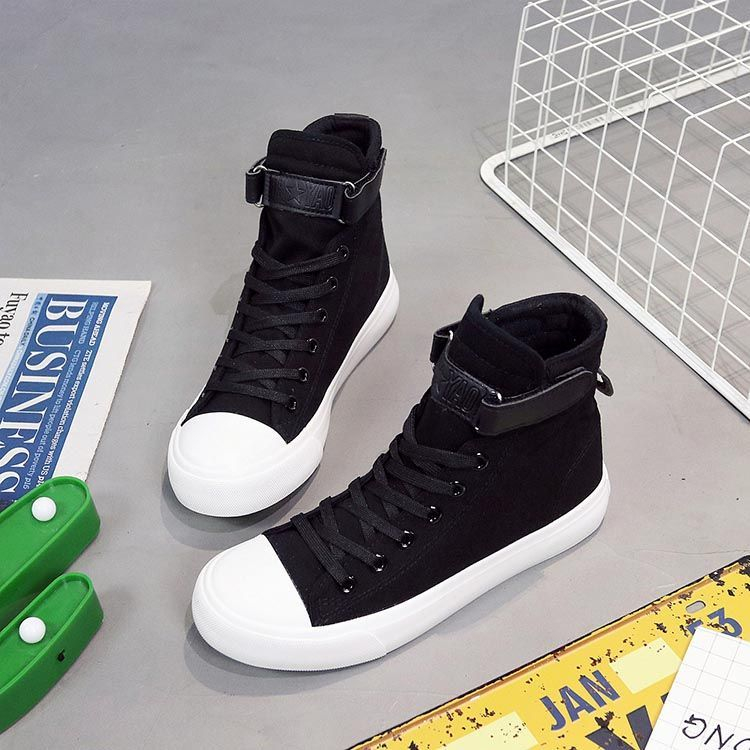 Solejoy - Bijpassende sneakers met panelen en hoge bovenkant
