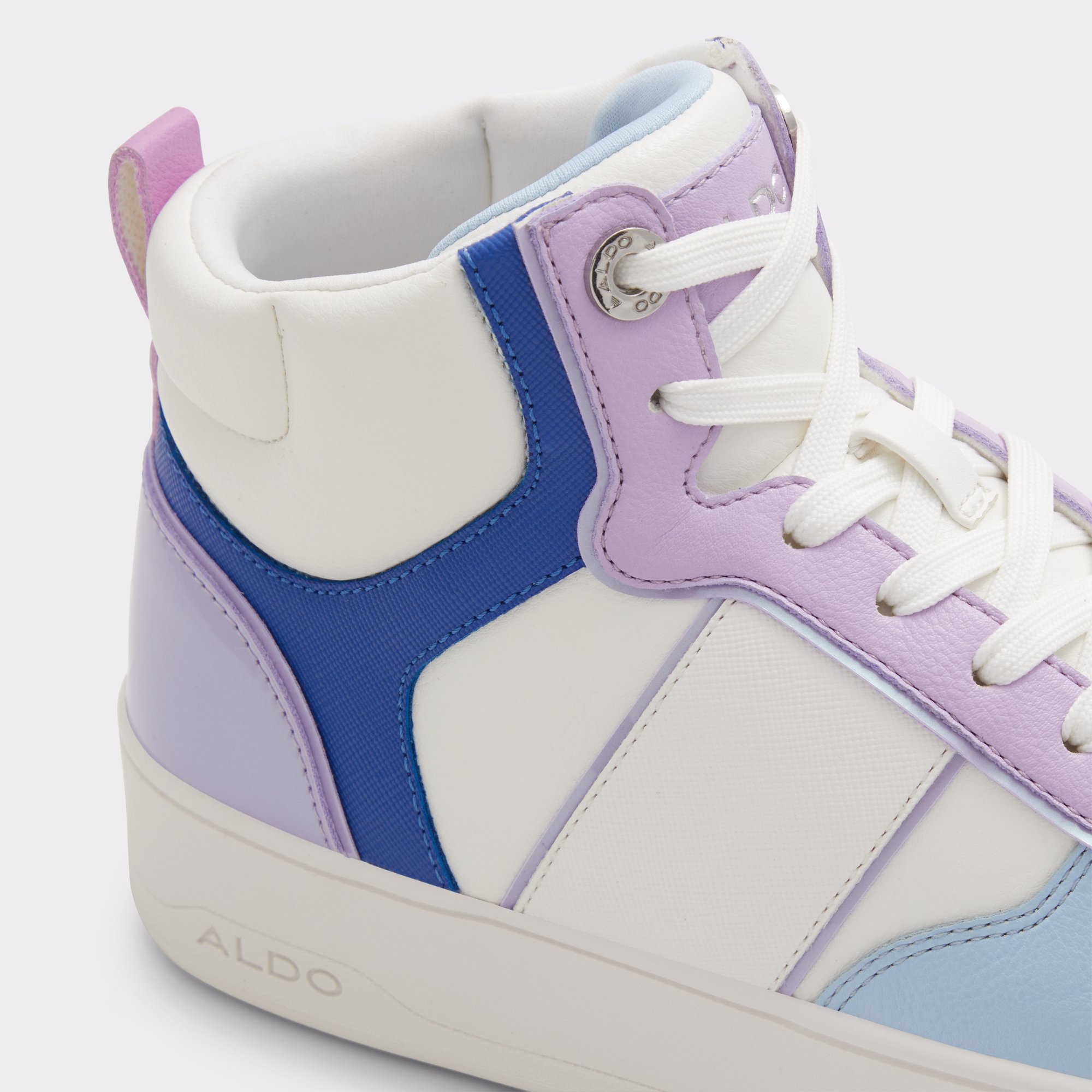 Clubhouse-ht Blue Women High top sneakers