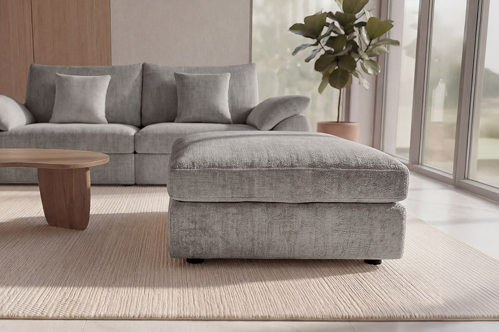Großer Hocker SOHO 100cm grau Chenillestoff Polsterhocker mit Wellenunterfederung