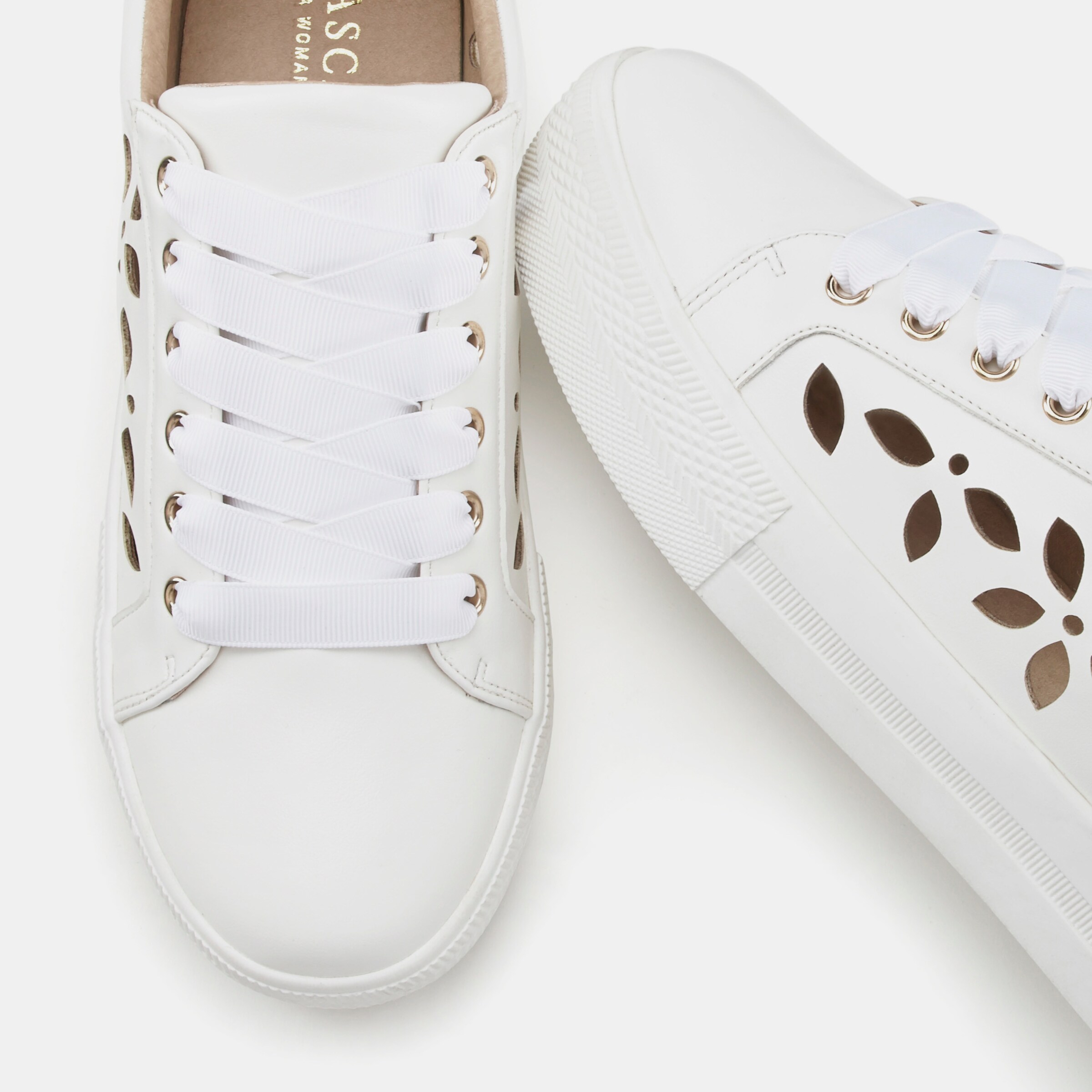 Sneaker