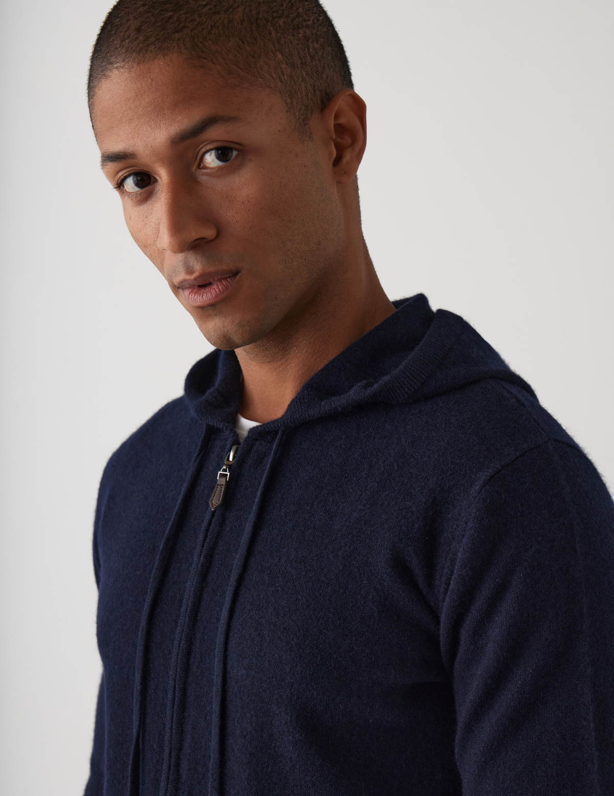 Gilet à capuche zippé en cachemire et laine unis bleu nuit