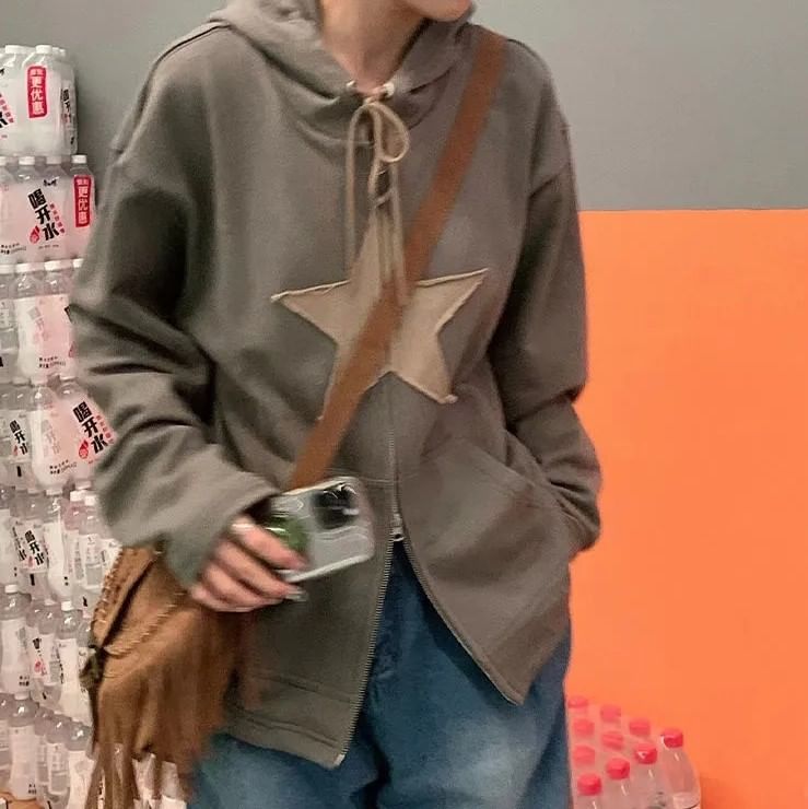 naocy.n - Oversized hoodie met geborduurde sterren en rits