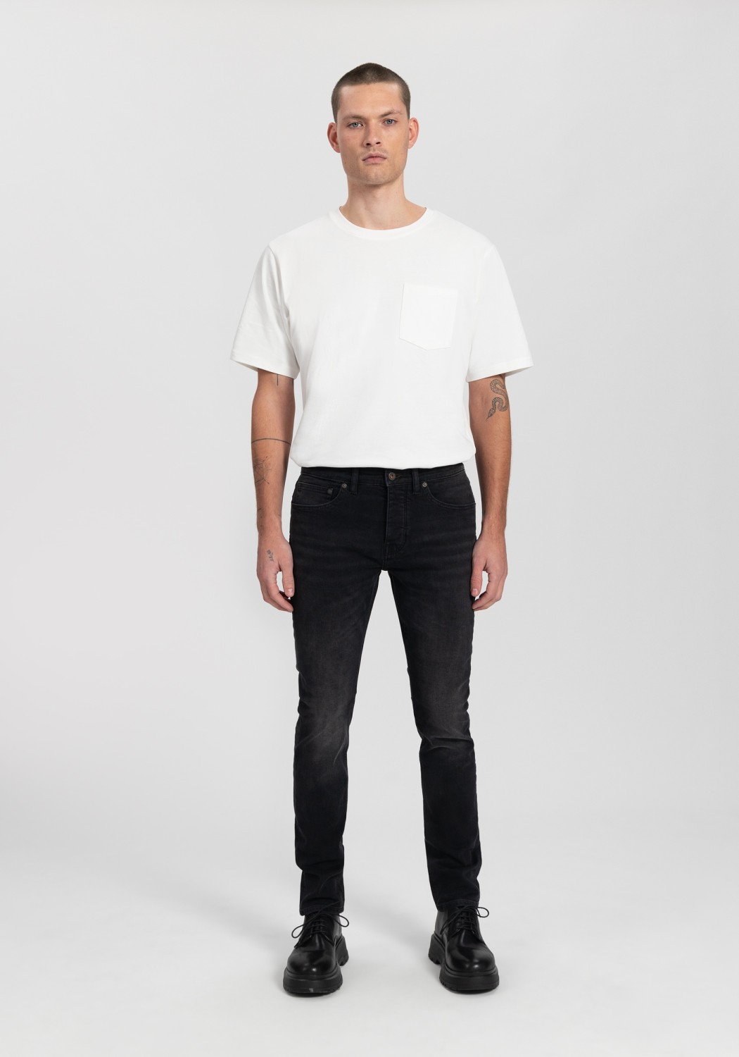Kuyichi Herren-Jeans Jamie Slim Worn In Black