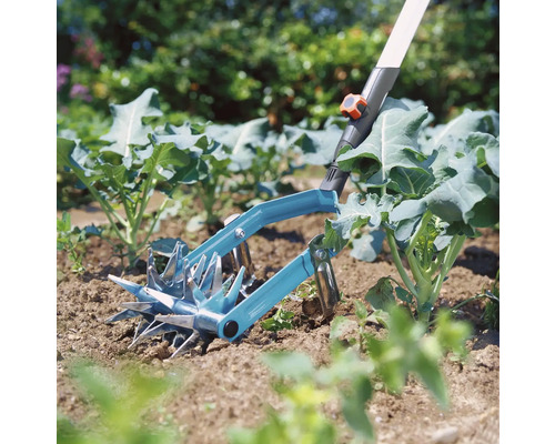 Sterfrees met onkruidmes GARDENA combisystem