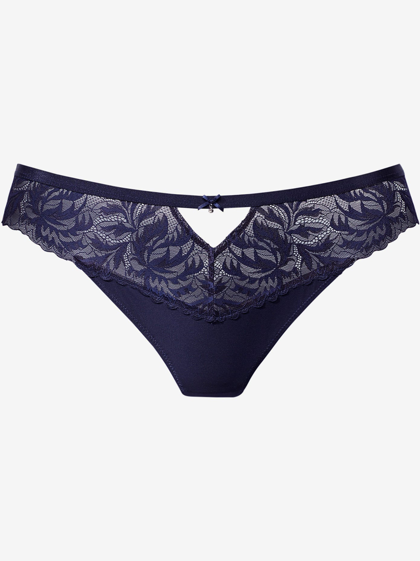 String féminin avec dentelle raffinée