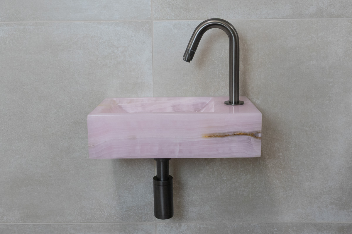Saniclear Pink Onyx fonteinset met gebogen kraan in gunmetal
