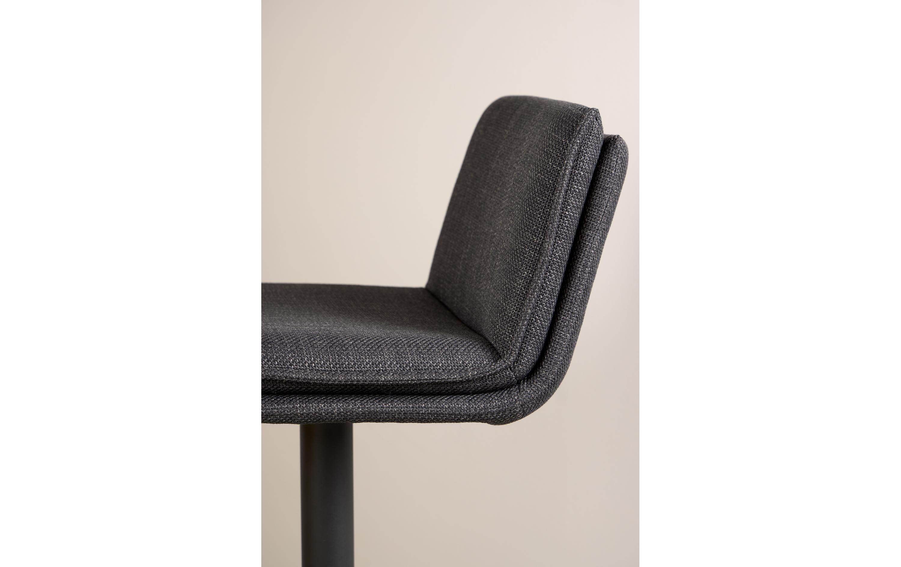 Barhocker Flynn, 2 Stück, 44 x 107 cm, Dunkelgrau<br>Klassische Barstühle mit modernem Touch