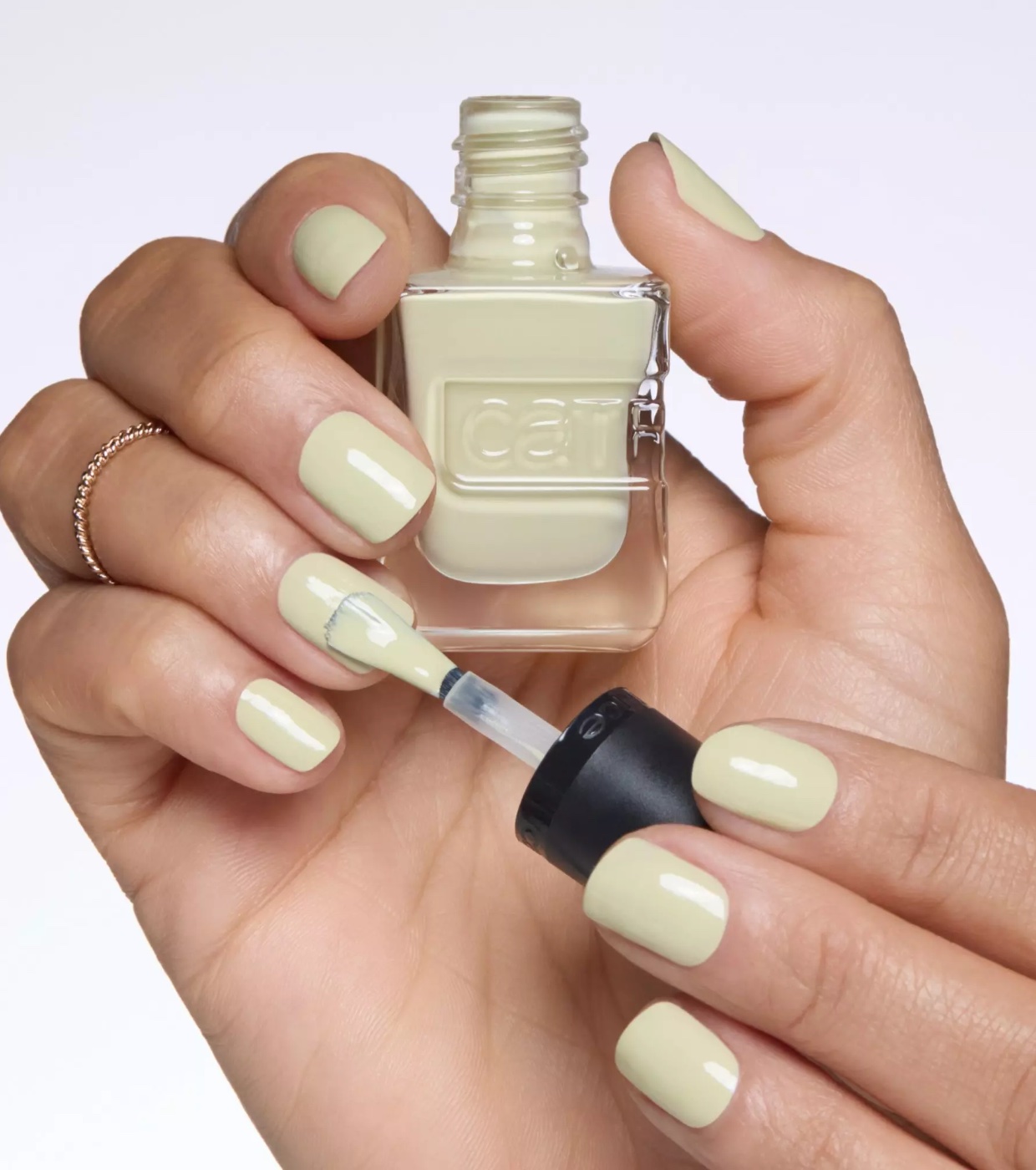 Catrice - Esmalte Gel Affair - 032: Drunk On Pistachio