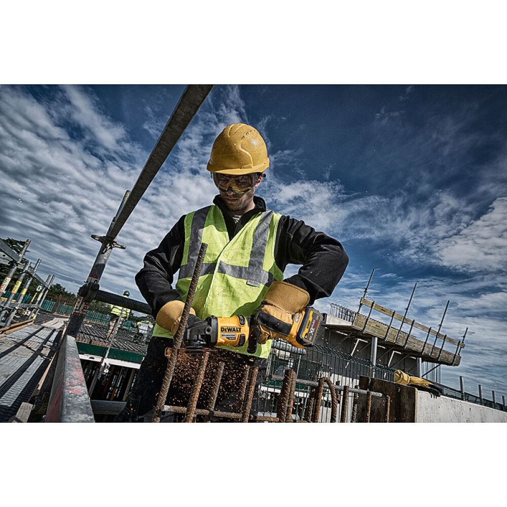 VINKELSLIPER DEWALT DCG418N-XJ XR FLEXVOLT 54V UTEN BATTERI