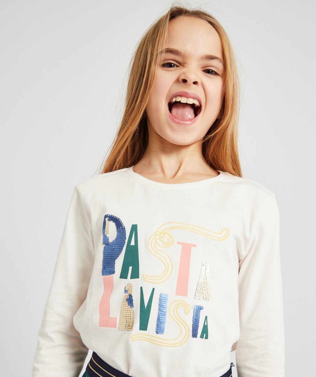 T-SHIRT FILLE EN FIBRES RECYCLÉES ÉCRU AVEC MESSAGE PASTA ET SEQUINS