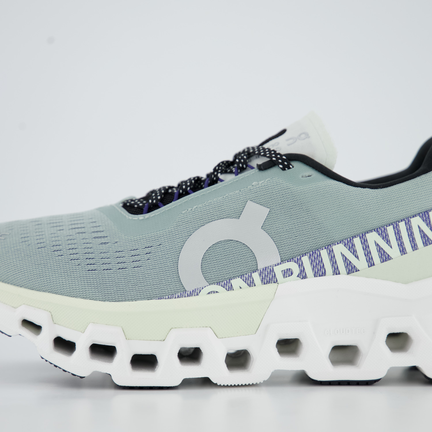 ON CLOUDMONSTER 2