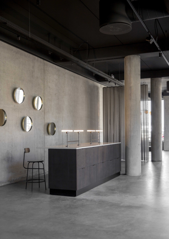 Audo Copenhagen Afteroom Counter barkruk H92 leder Dunes Cognac 21000