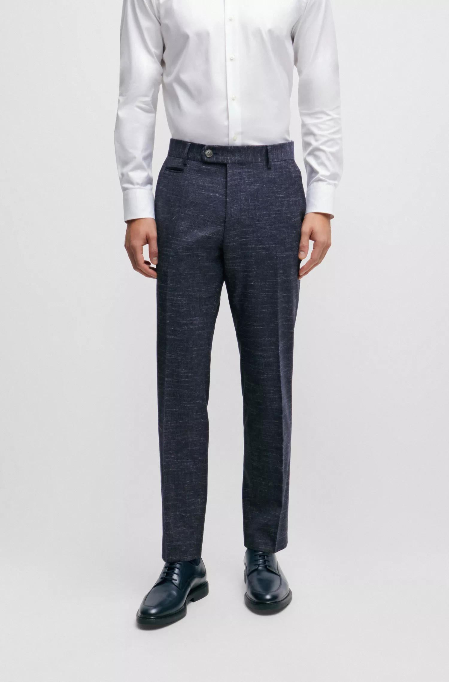 Calça BOSS preta de corte slim em mistura de lã estampada