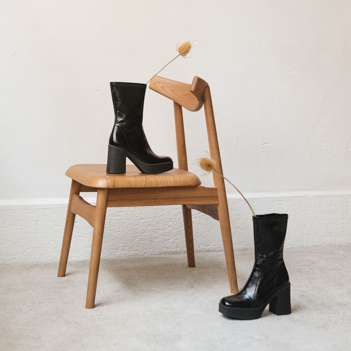 Bottines à plateformes  en cuir vieilli noir