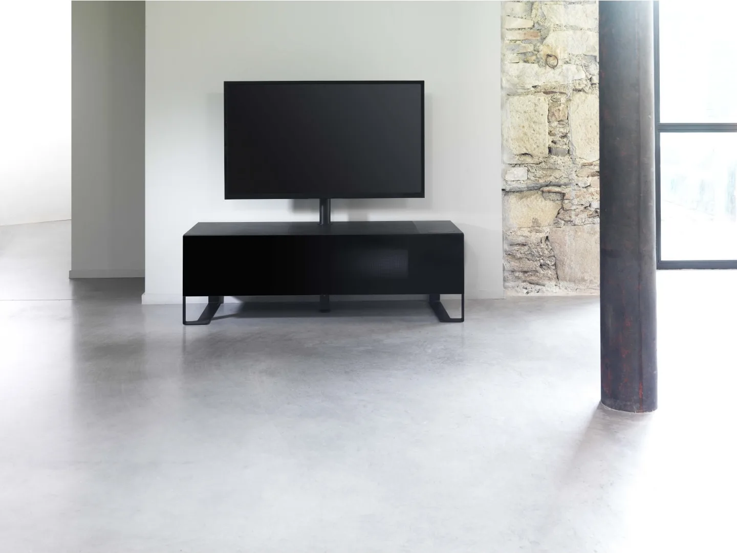 Erard Naga Colonne Supports TV