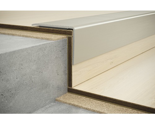 SKANDOR traprandprofiel, cognac geanodiseerd, zelfklevend, 25x36x1350 mm