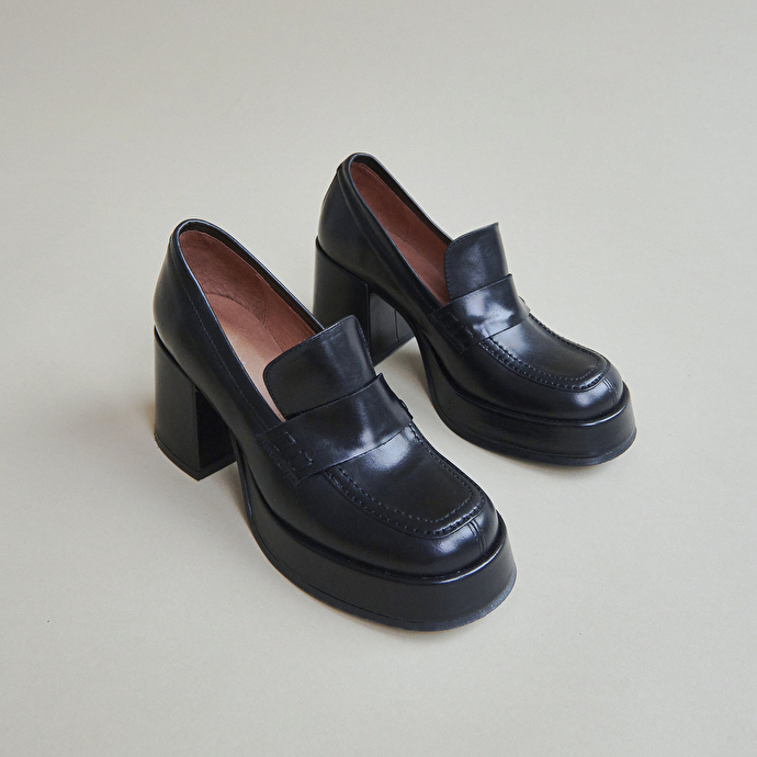 Mocassins à plateformes  en cuir noir