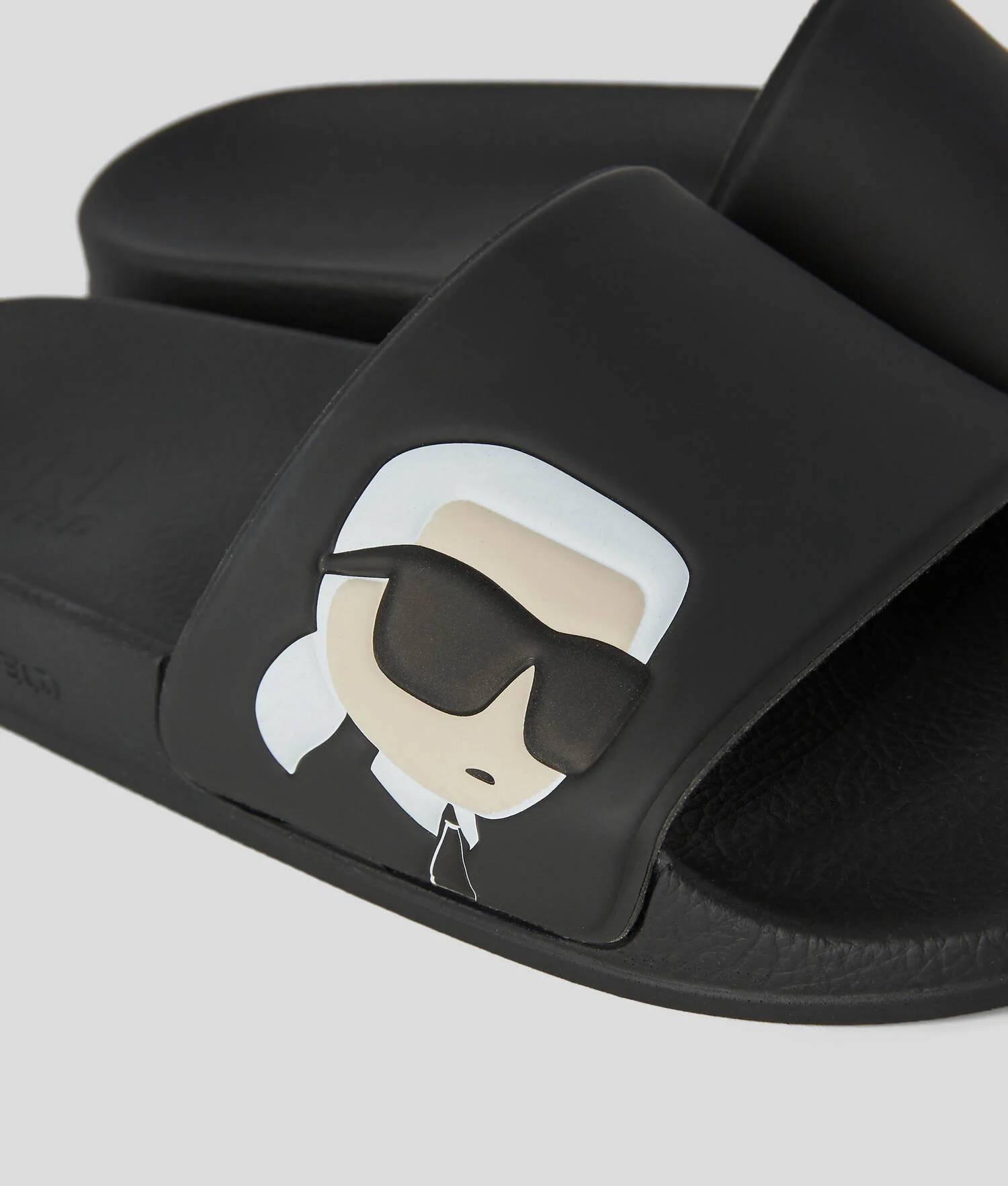 MULES KARL IKONIK NFT