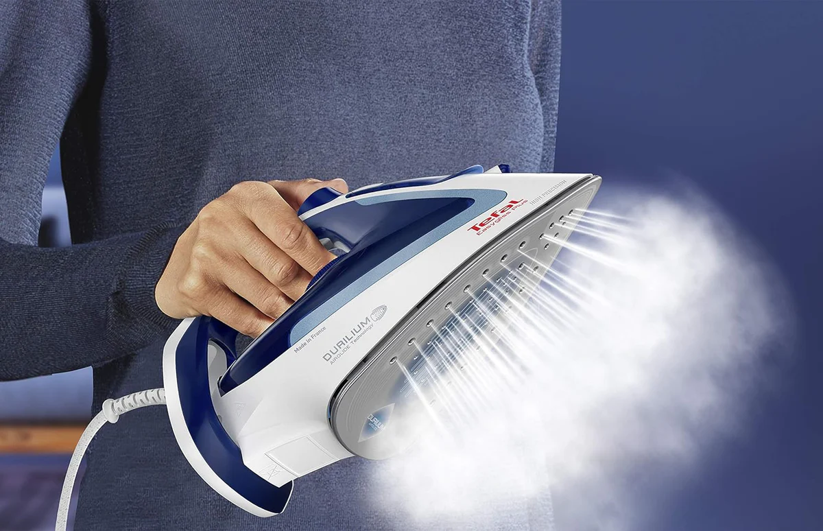 Fer à repasser vapeur de 0,27L 2500W bleu blanc Tefal