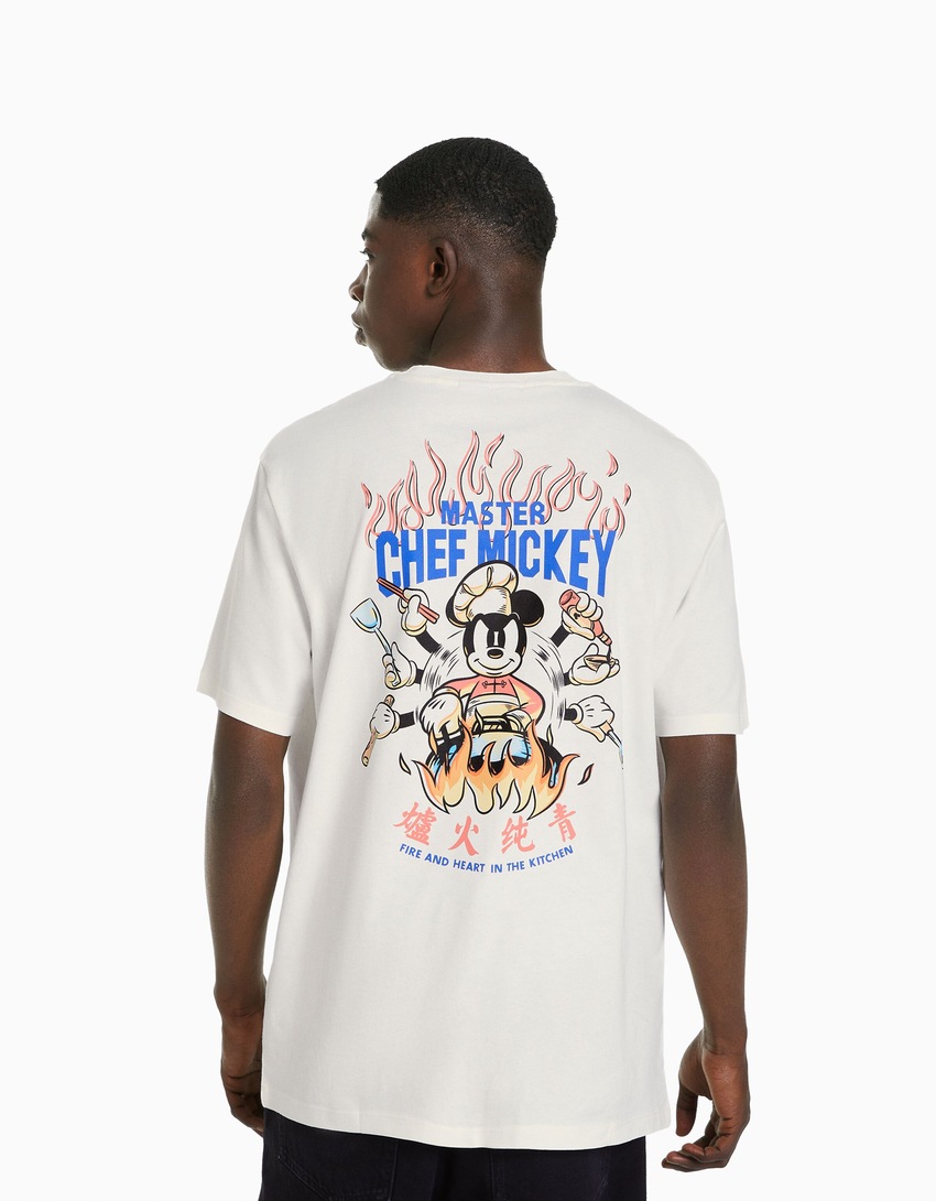 Camiseta de manga curta com estampa do Mickey e modelagem regular