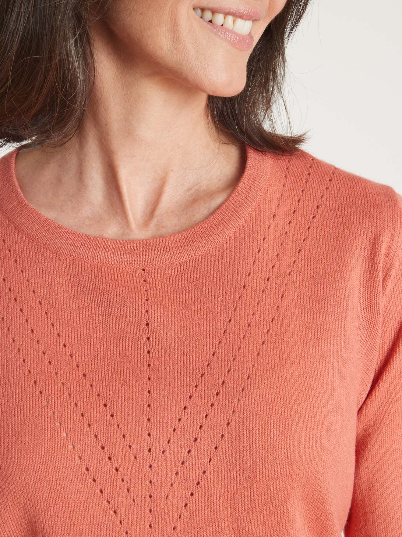 Pull encolure ronde avec jeu d'ajouré