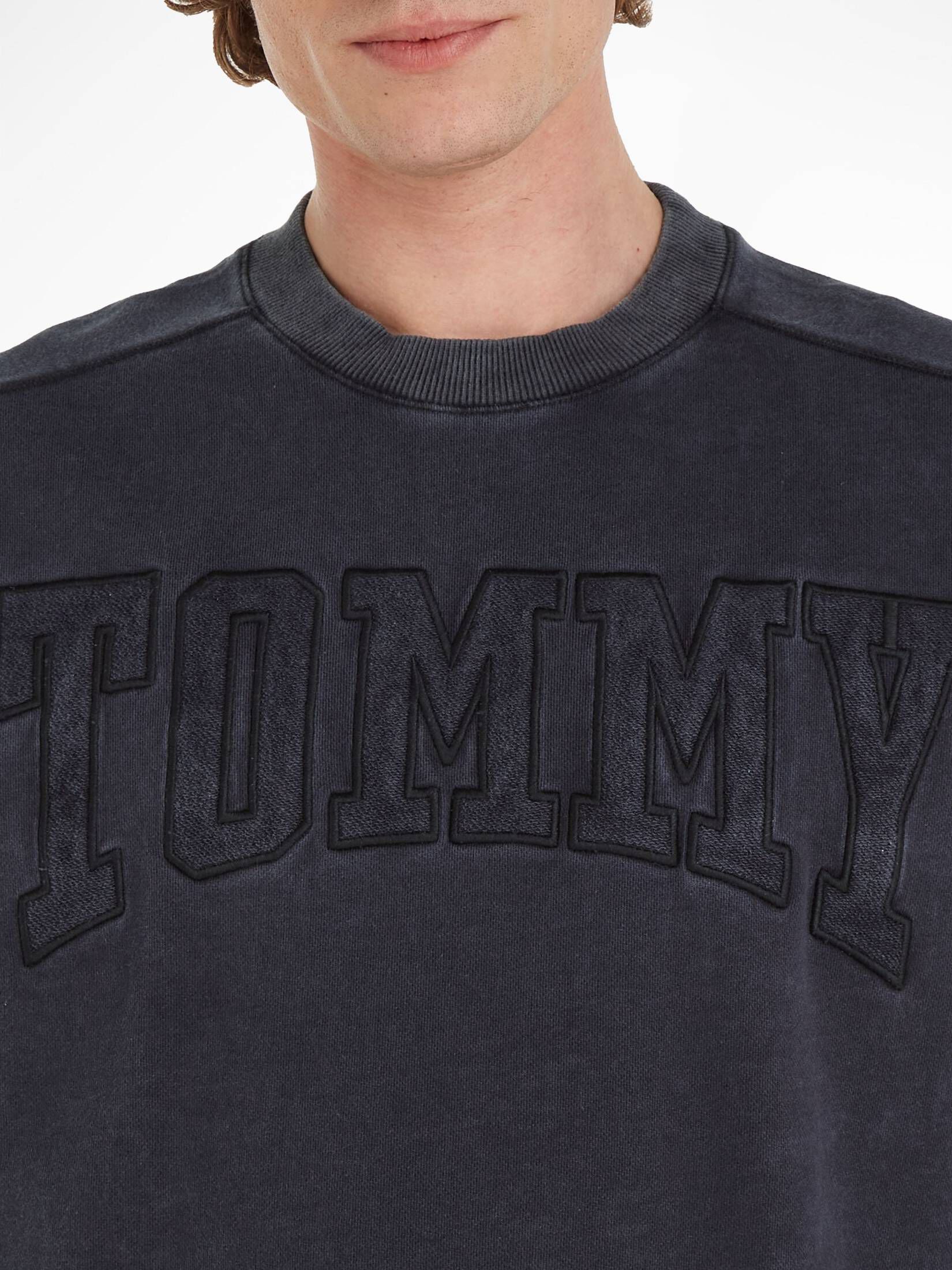 Tommy Jeans| Herren Sweatshirt NEW VARSITY ACID WASH CREW