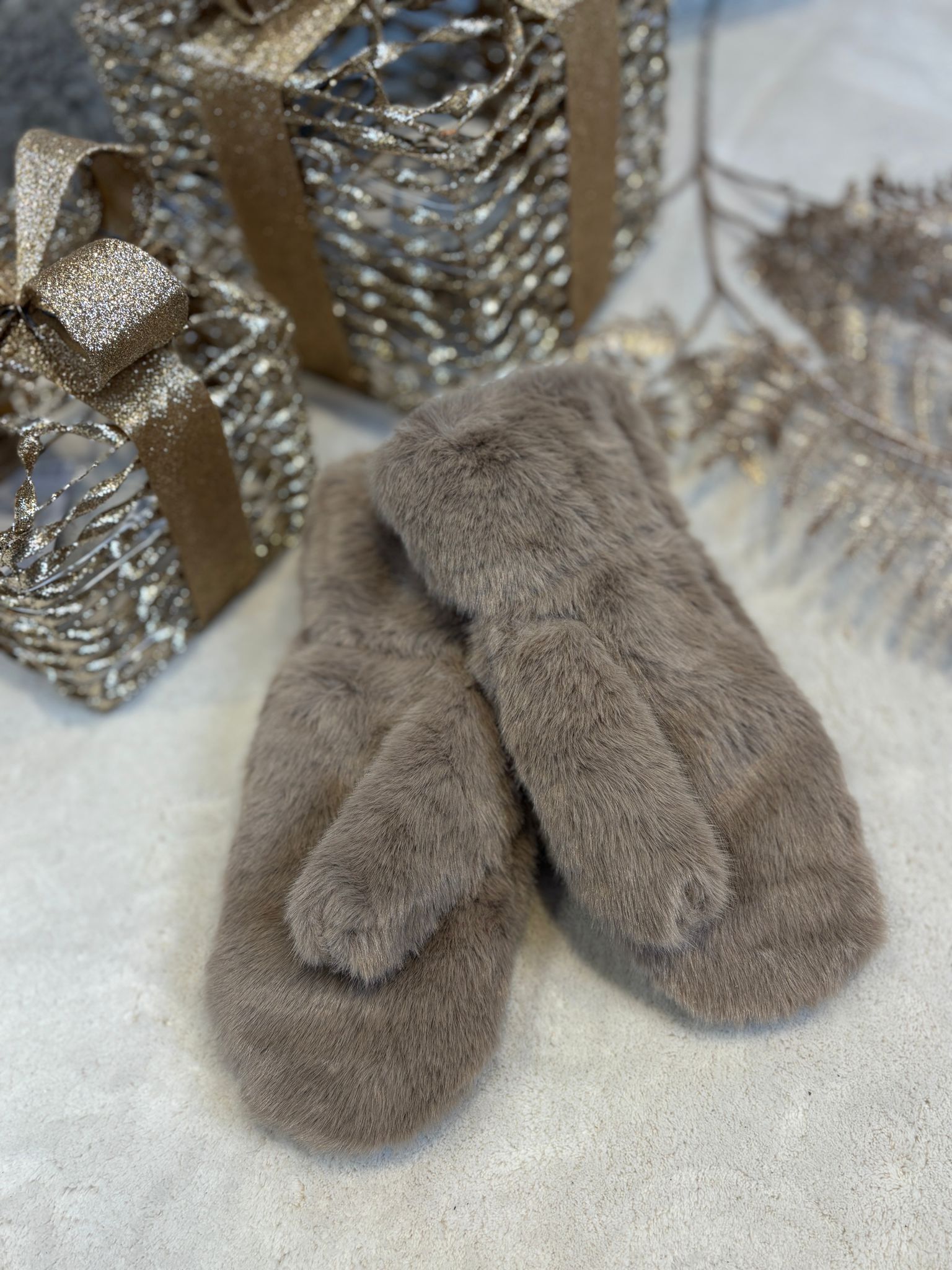 Fluffy Wanten - Taupe