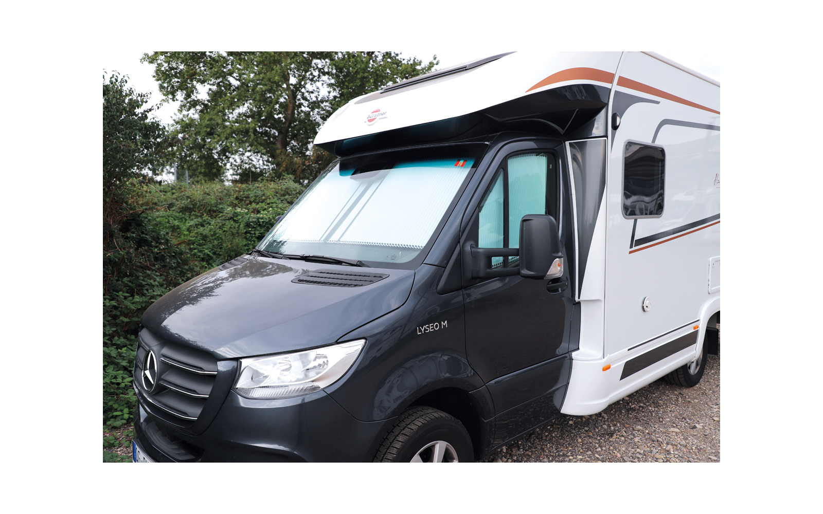 Remis Fahrerhausverdunkelung REMIfront IV Frontscheibe (Links- und Rechtslenker / Sensorpaket klein) für Mercedes Sprinter ab 2019