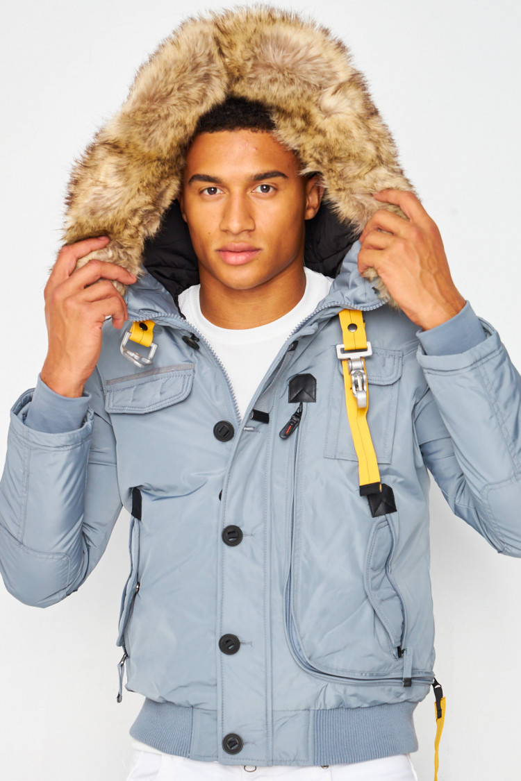 Parka courte grise multi-poches à capuche à fourrure