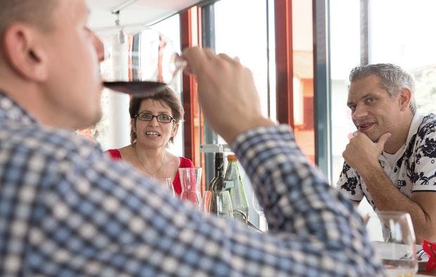 Weinprobe im Weinkeller in Deutschkreutz als Geschenkideen | MYDAYS