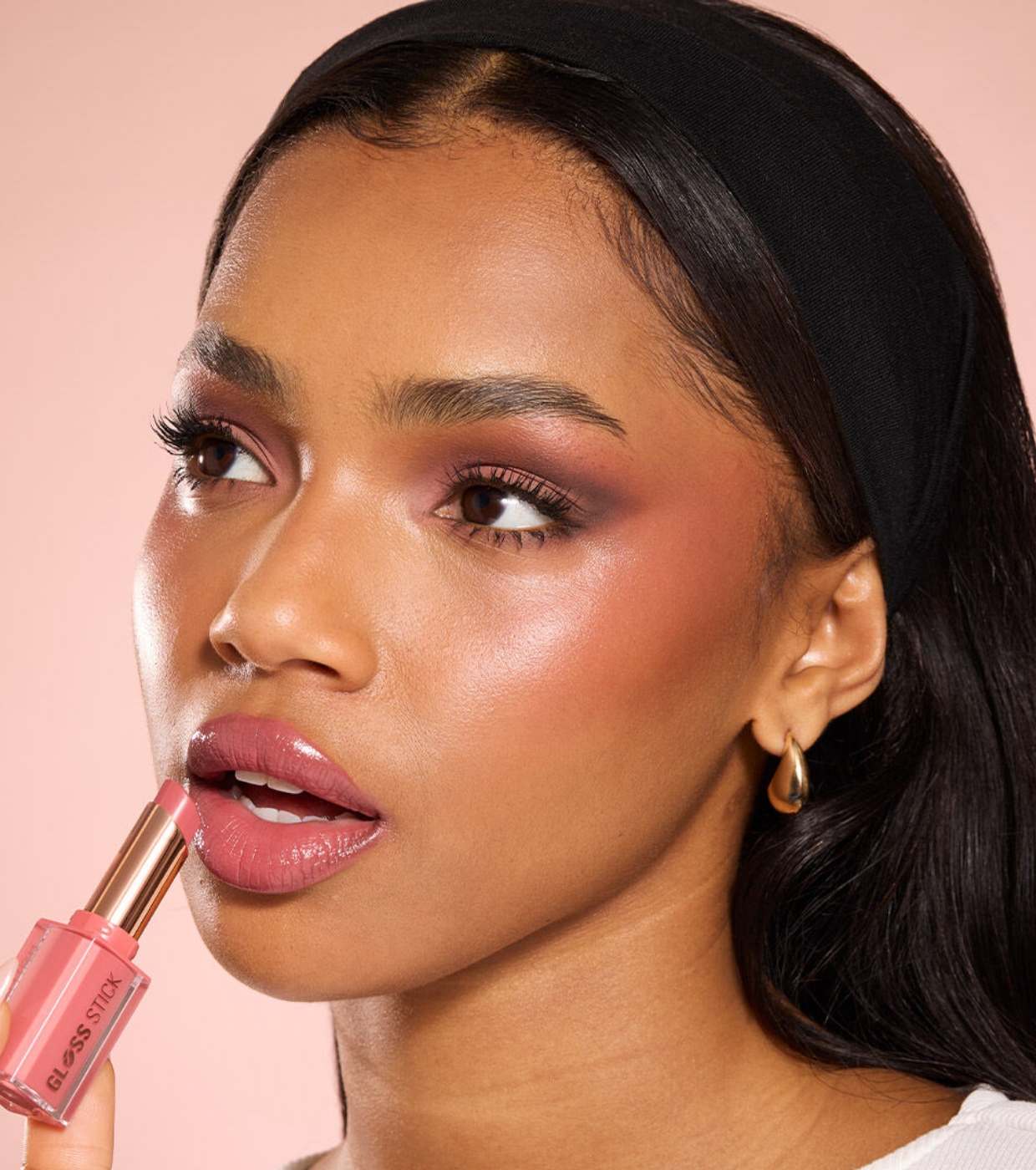 Makeup Revolution - Batom Pout Lip Gloss Stick - Sweet Rose