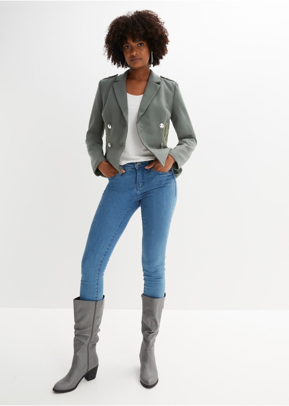 Veste courte avec boutons dorés