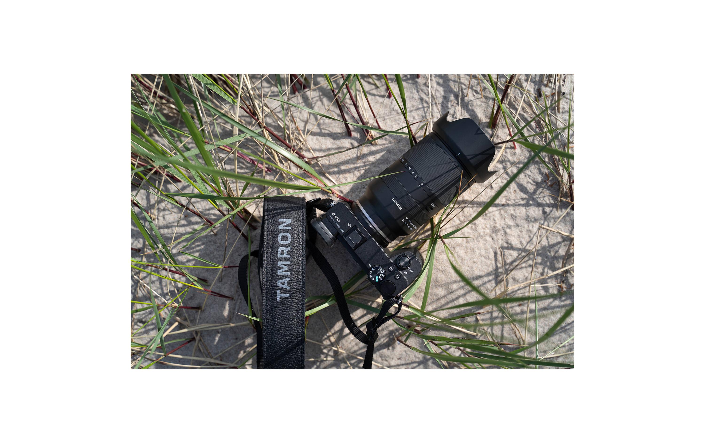 Zoomobjektiv AF 18-300mm F/3.5-6.3 Di III-A VC Sony E-Mount<br>Ein Objektiv mit allen Brennweiten