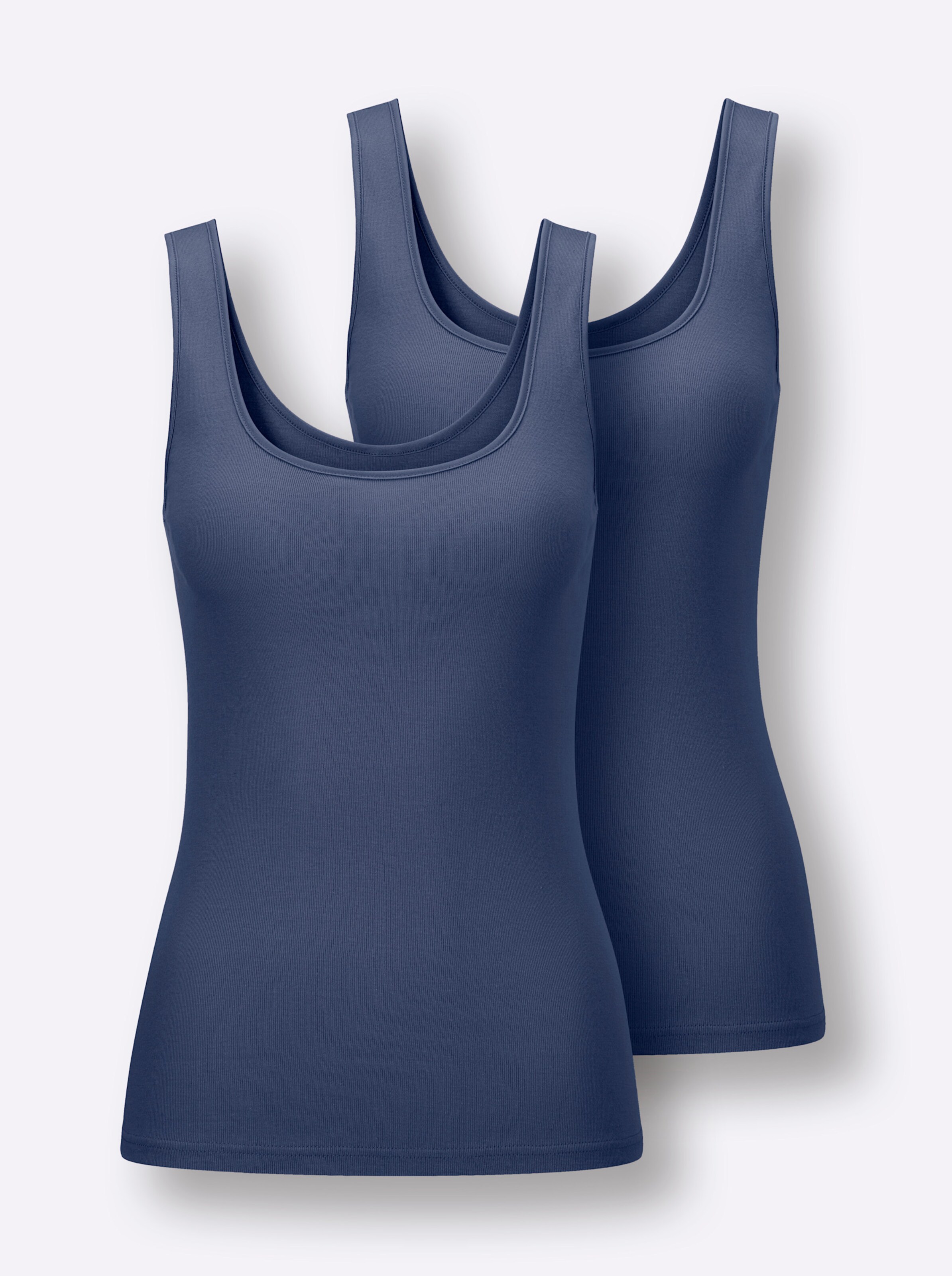 Nina von C. Achseltop in mittelblau