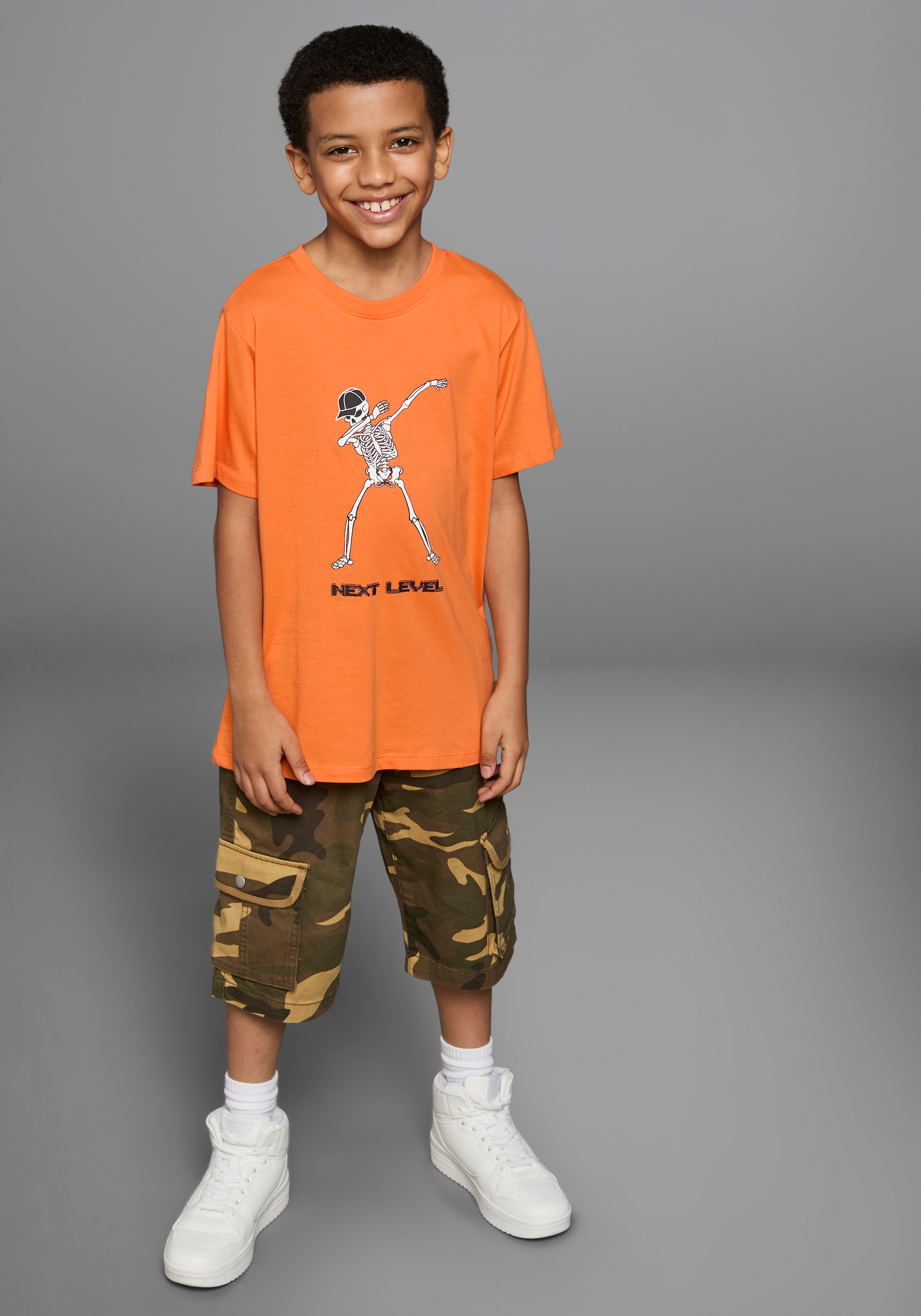 KIDSWORLD T-Shirt »Mit coolem Druck: NEXT LEVEL«, Kurzarm,  Basic-Schnitt,  mit trendigen Statements und Sprüchen