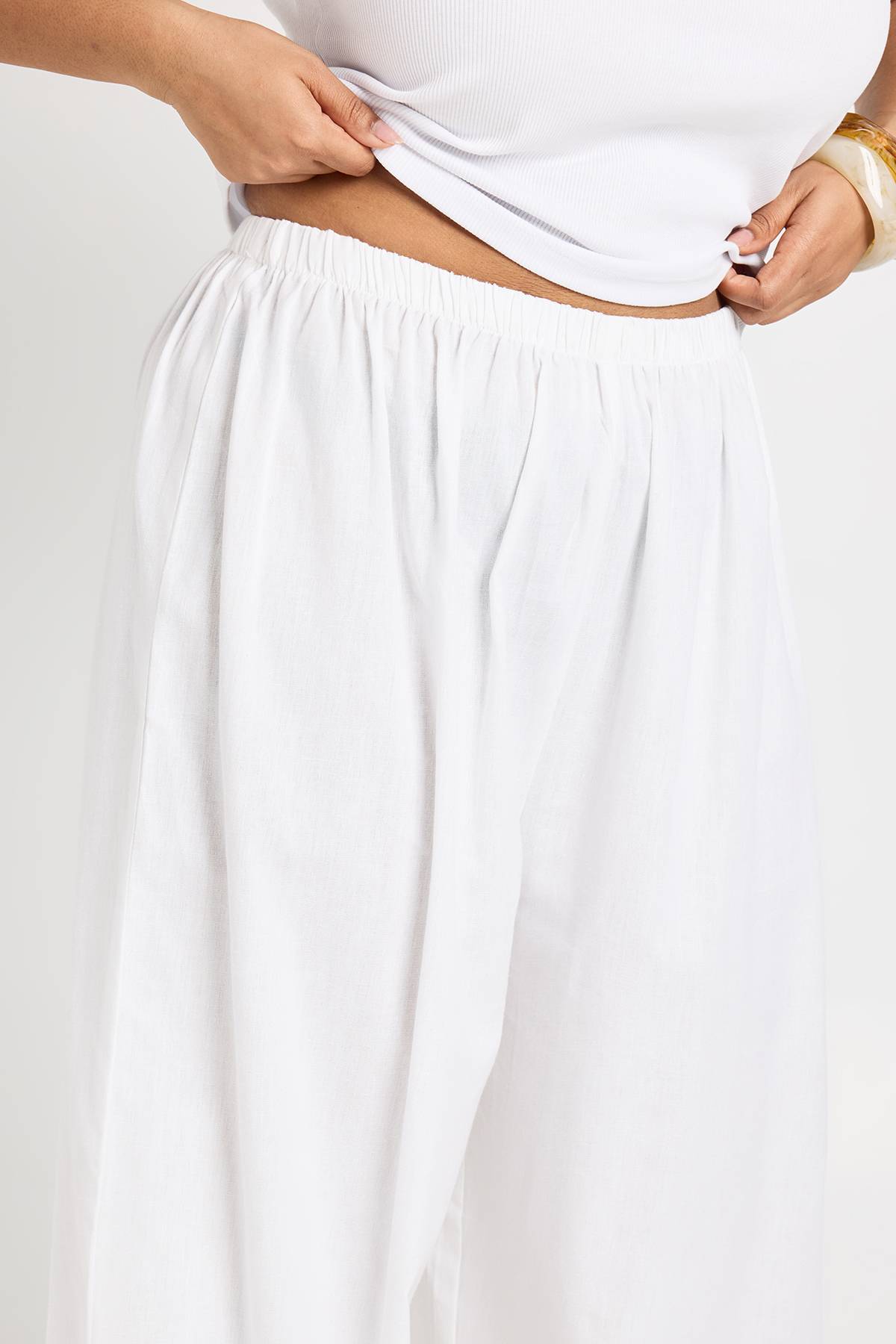 boohoo Pantalon Large Taille Plus Avec Détails De Broderie Anglaise Ajourée