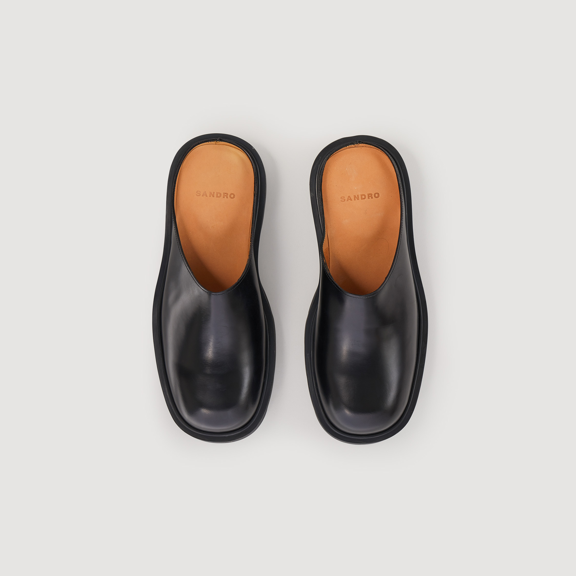 Mules en cuir glace