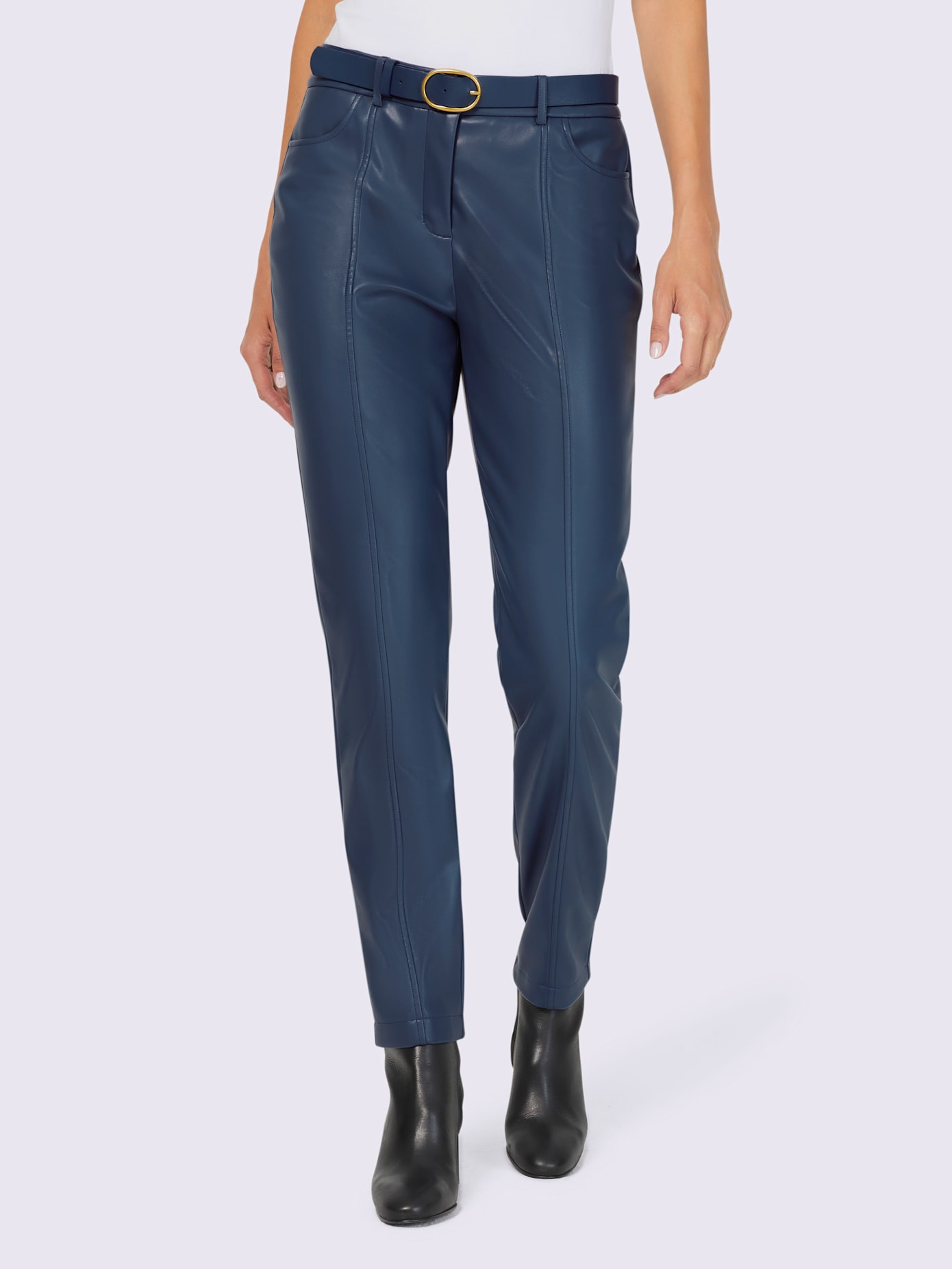 Pantalon en imitation cuir ceinture incluse